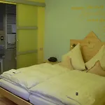 Zum Friedl Ξενοδοχείο